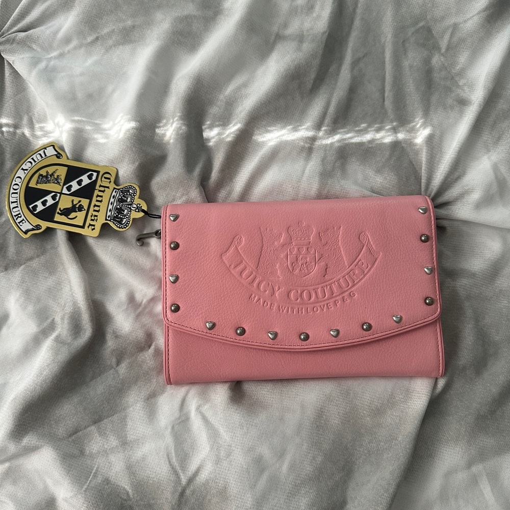 Juicy Couture Pink Wallet on Chaib